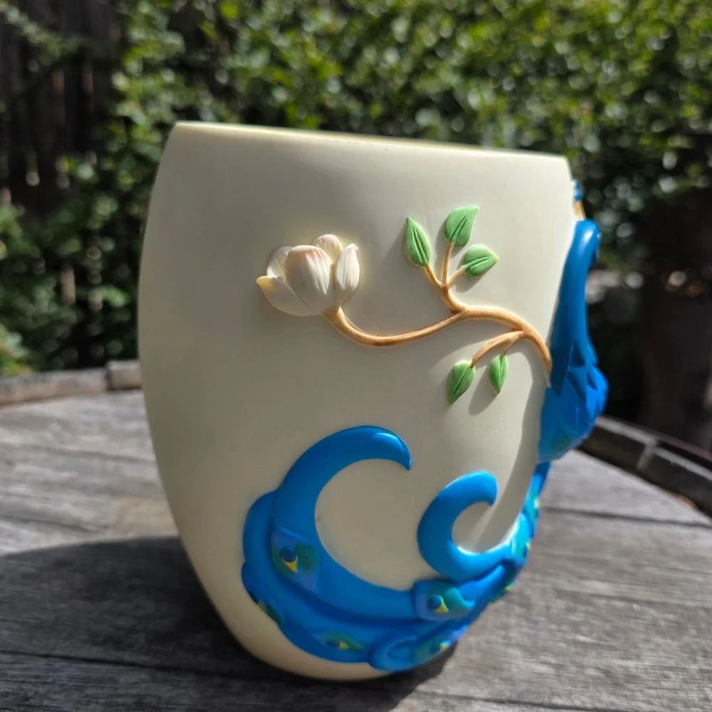 LENOX Majestic Peacock Ceramic Vase 7